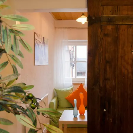 Apartment Pinkdeer